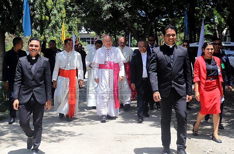 Uskup Agung Peña Parra: Seminaris adalah masa depan gereja dan negara