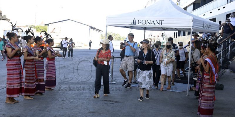 Presiden Horta temui 125 wisatawan mancanegara di Pelabuhan Dili