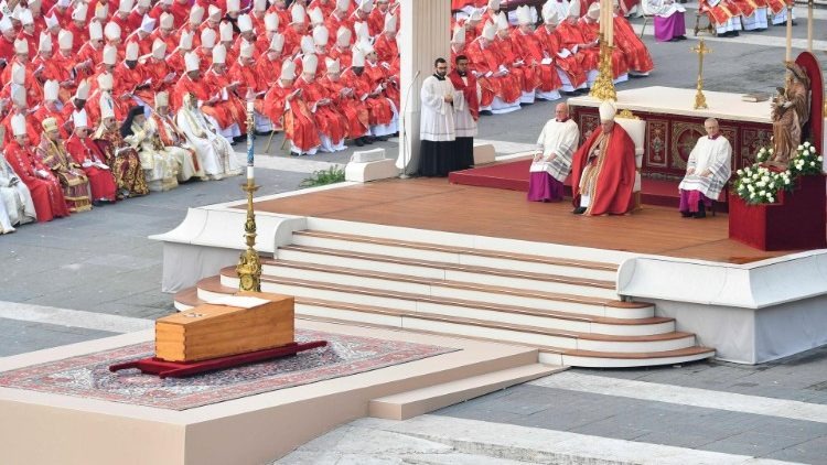 Paus Fransiskus : Benediktus, semoga sukacitamu sekarang lengkap