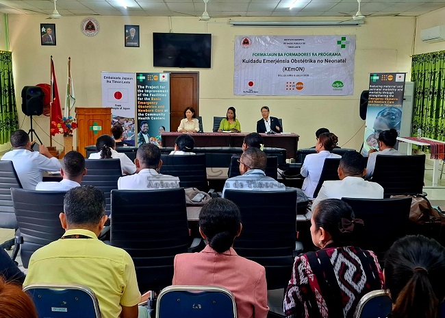 INSP – TL dan UNFPA beri pelatihan pada 12 tenaga kesehatan tentang perawatan EmONC