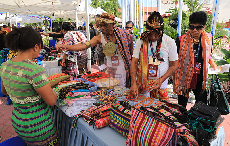 Pameran kerajinan tangan di APCC 2025 jadi wadah promosi budaya dan produk lokal