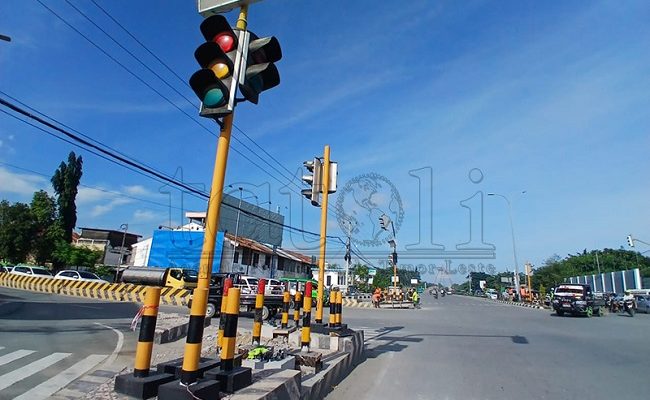 Pemasangan tiang lampu lalu lintas modern di Dili capai 97%