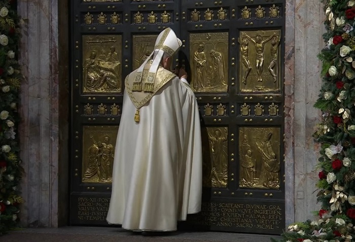 Paus Leo XIV resmi akhiri Tahun Yubileum Harapan pada Hari Raya Epifani