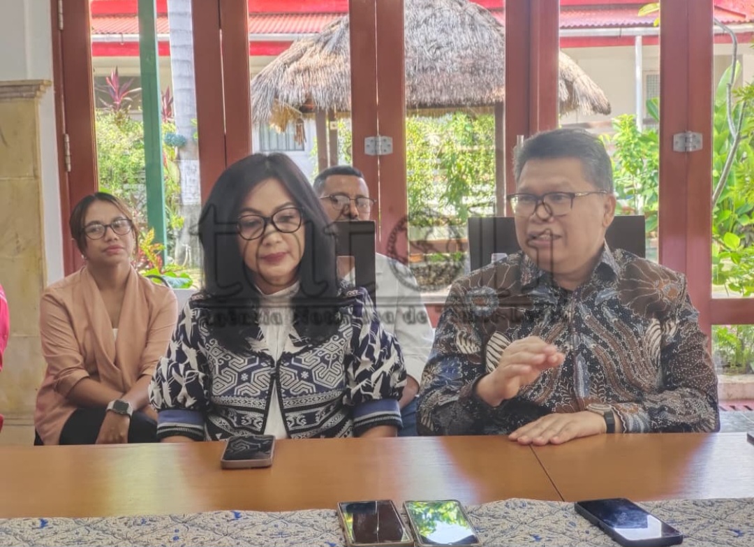 Dubes Okto dan Istri kenang kerjasama dan kehangatan masyarakat Timor-Leste   