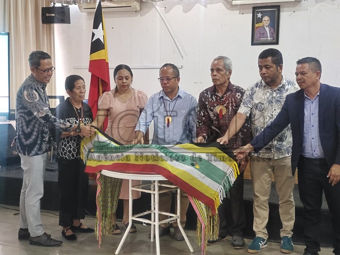 Abilio abadikan cerita adiknya dalam Novel “Janji yang Tertinggal di Ruang Gelap”   