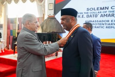 Dubes Malaysia Amarjit dianugerahi penghargaan medali oleh Presiden Republik 