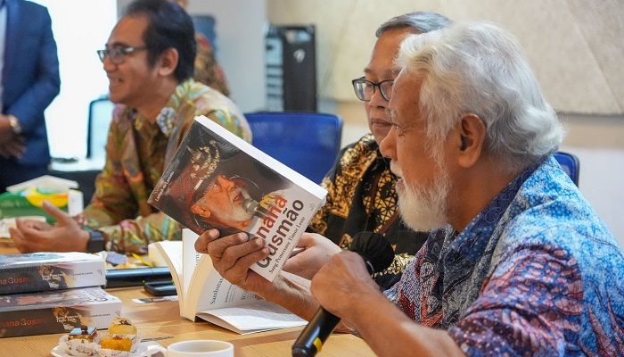 Sebelum dicetak, Lamadi undang PM Xanana lihat buku “Xanana Sang Pemersatu Timor-Leste”   