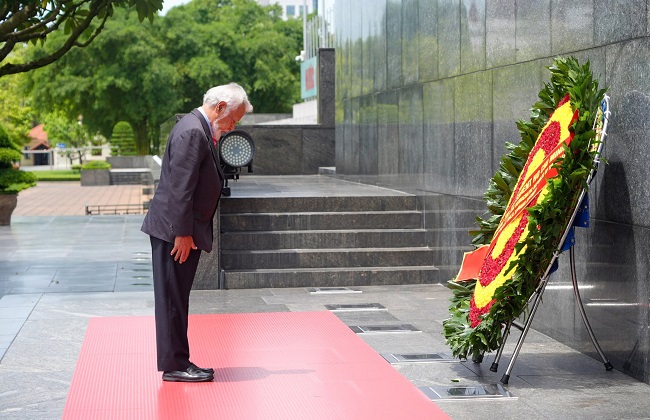 PM Xanana beri penghormatan di Mausoleum Ho Chi Minh